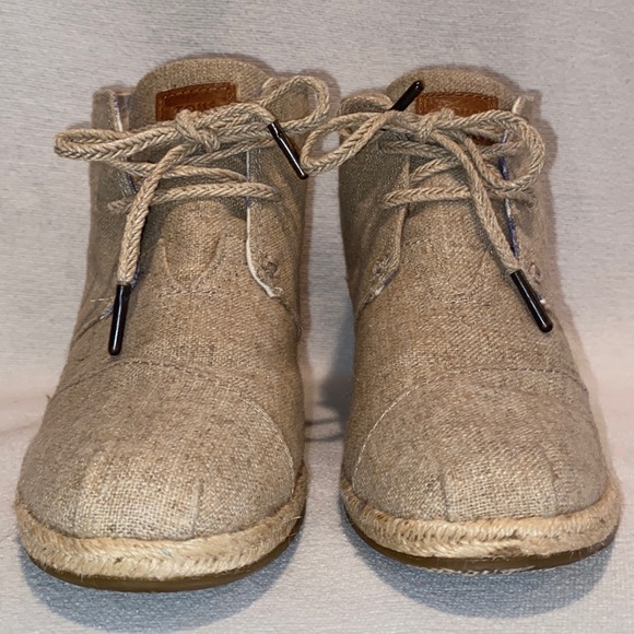 TOMS Desert Wedge Natural Burlap Lace-up Booties Espadrille Tan Shoes Size 7W - Picture 2 of 7